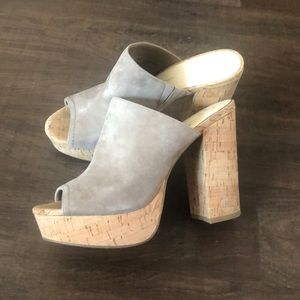 NWOT- Extremely Comfortable Suede Platform Mules